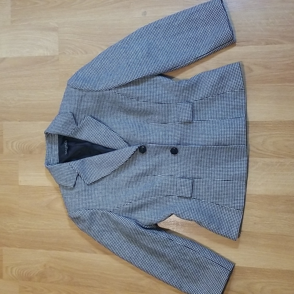 Tahari houndstooth blazer size 6 EUC